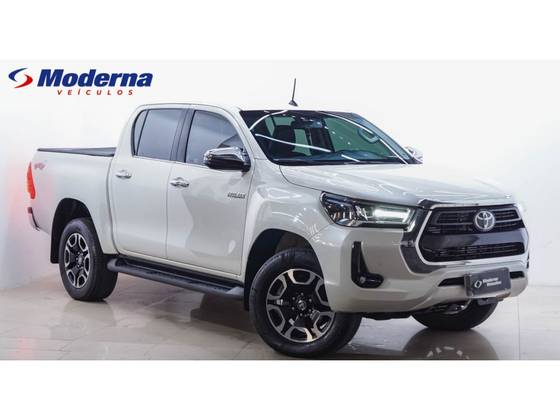 TOYOTA HILUX 2.8 D-4D TURBO DIESEL CD SRX 4X4 AUTOMÁTICO